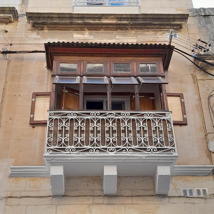 Limestone Sun Suites Sliema Exterior photo